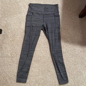 Athleta M 7/8 Chaturanga Tights with pockets